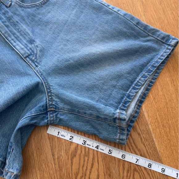 UNIQLO HIGH RISE DENIM SHORTS - 25 - Picture 7 of 11